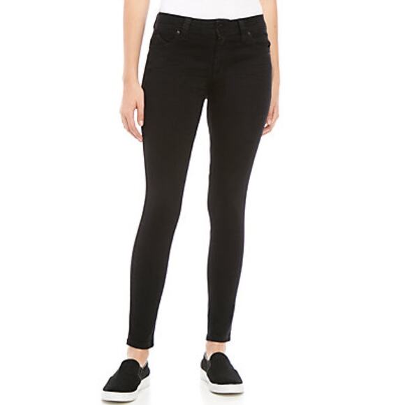 YMI • Wanna Betta Butt Black Skinny Jeans - Picture 1 of 6
